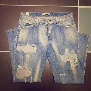 Mid-rise boyfriend crop destructed denim